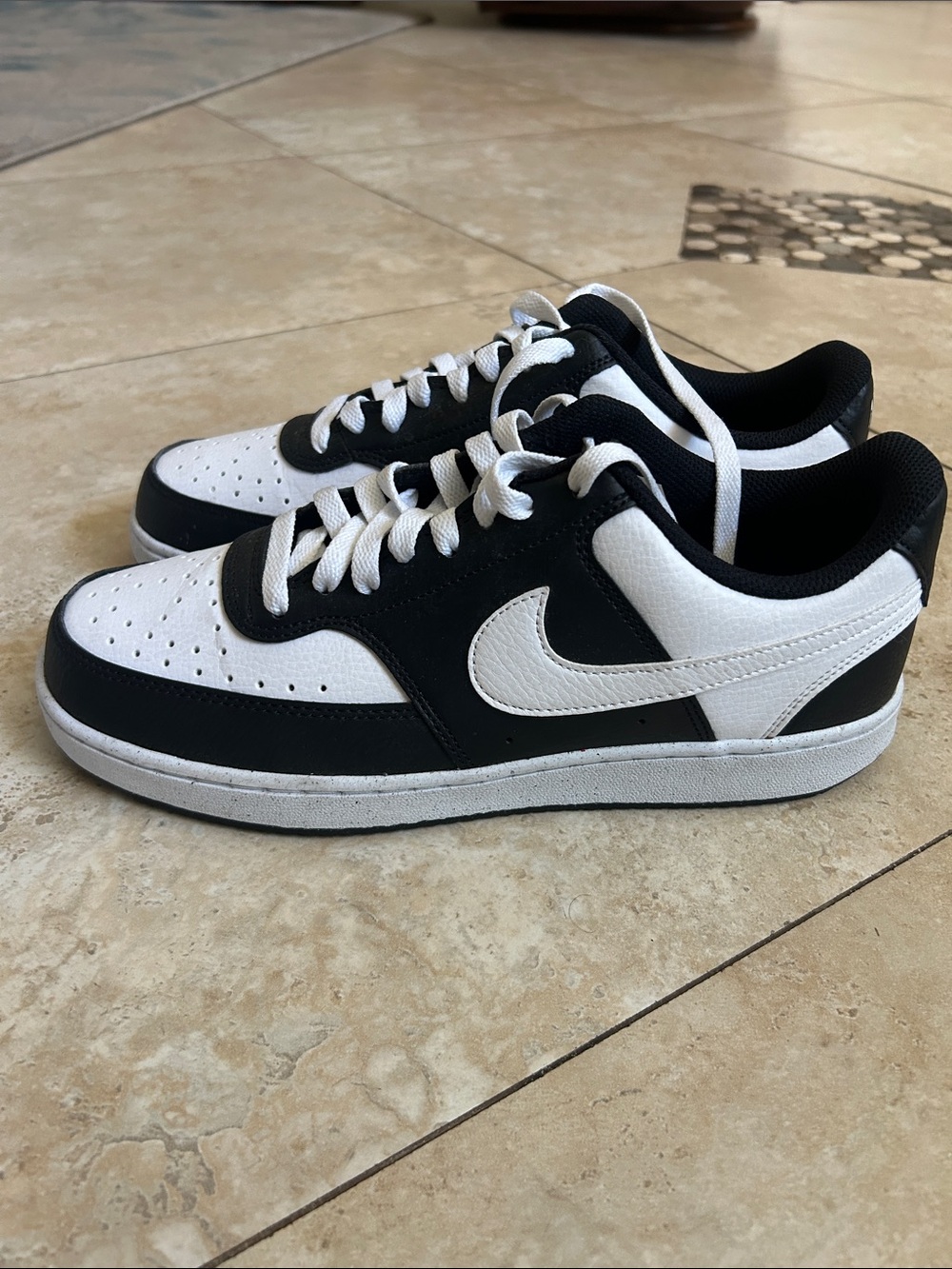 Nike Low Court Vision Sneakers